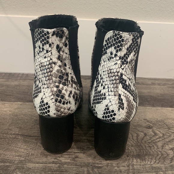 Snakeskin booties - Picture 4 of 4